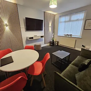  Apartment Victoria Parade Fairview House