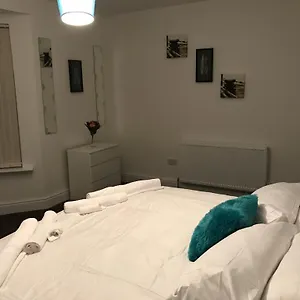  Apartment Fantastic House With Amenities